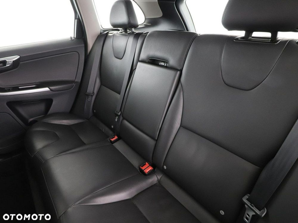 Volvo XC 60 D4 Geartronic Summum - 17