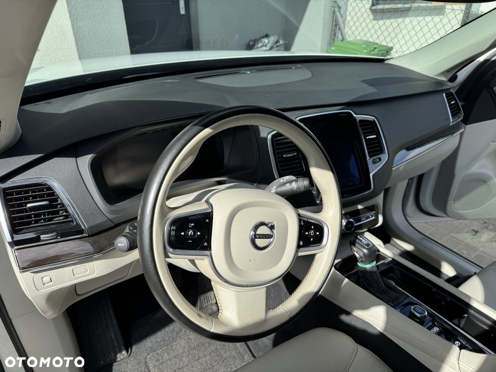 Volvo XC 90 - 18