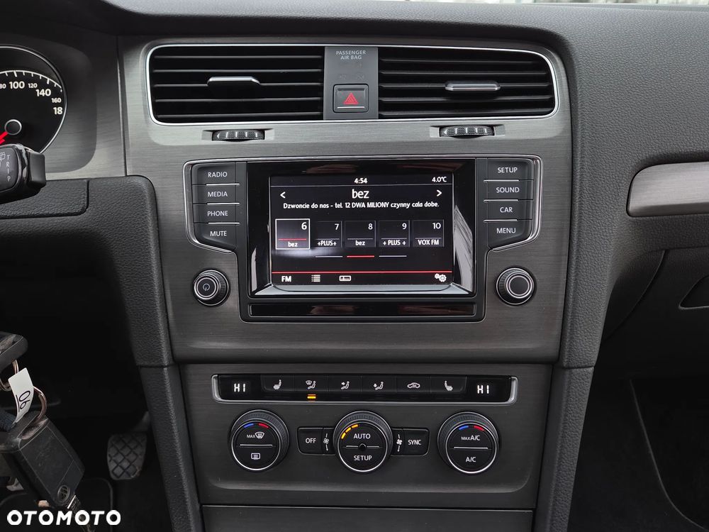 Volkswagen Golf 1.6 TDI BlueMotion Technology Comfortline - 34