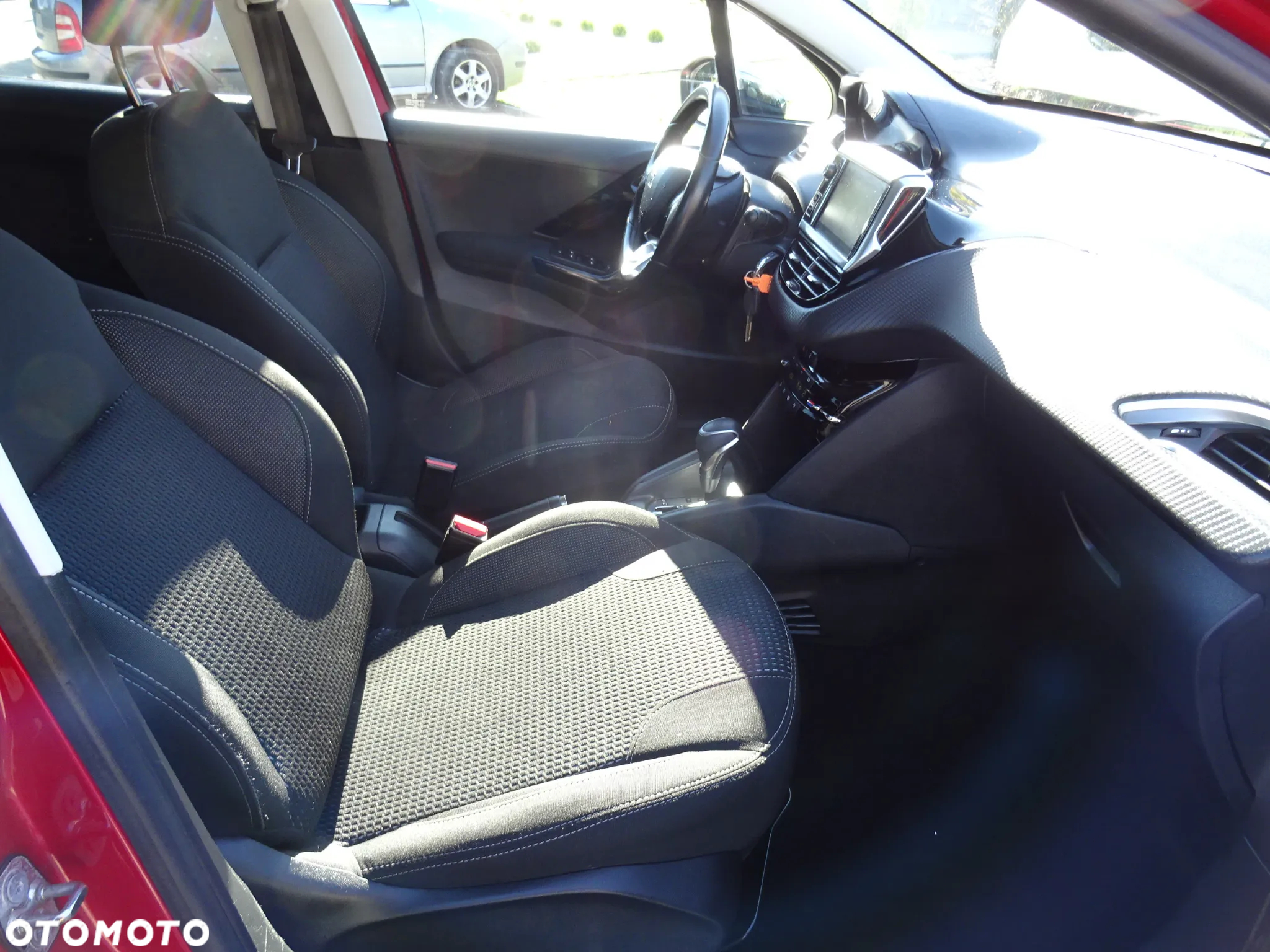 Peugeot 208 PureTech 110 Stop & Start EAT6 Allure - 19