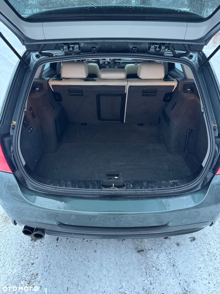 BMW Seria 3 330d xDrive - 26