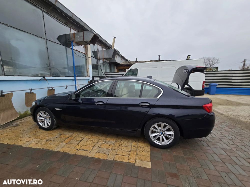BMW Seria 5 530d xDrive - 15