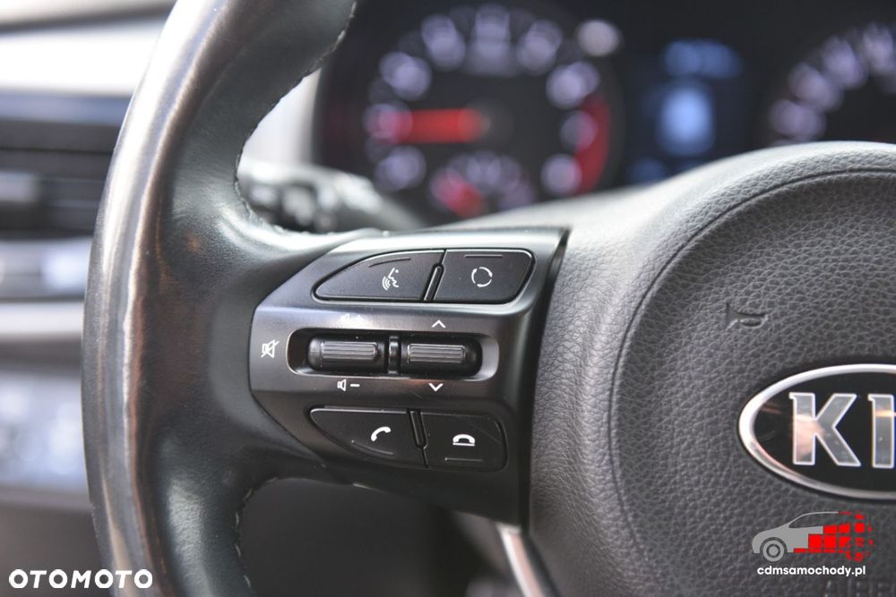 Kia Stonic - 33