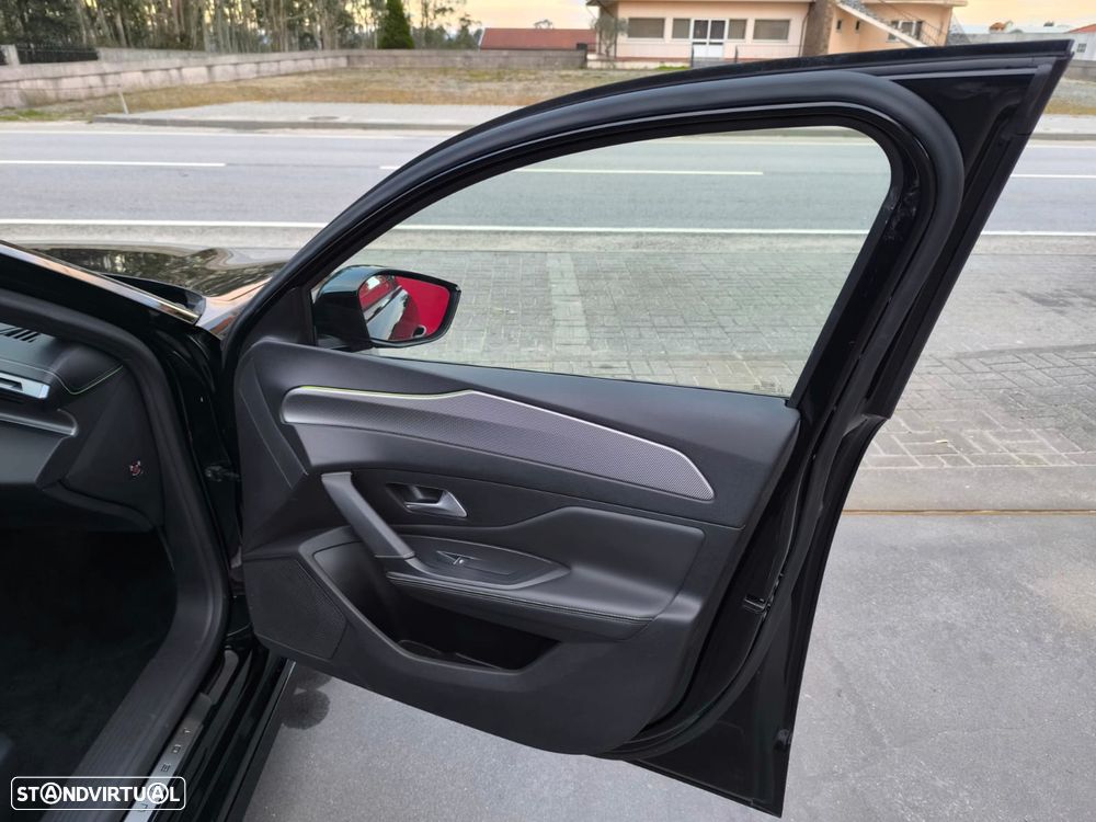 Peugeot 308 PureTech 130 GPF EAT8 Stop & Start GT Pack - 28