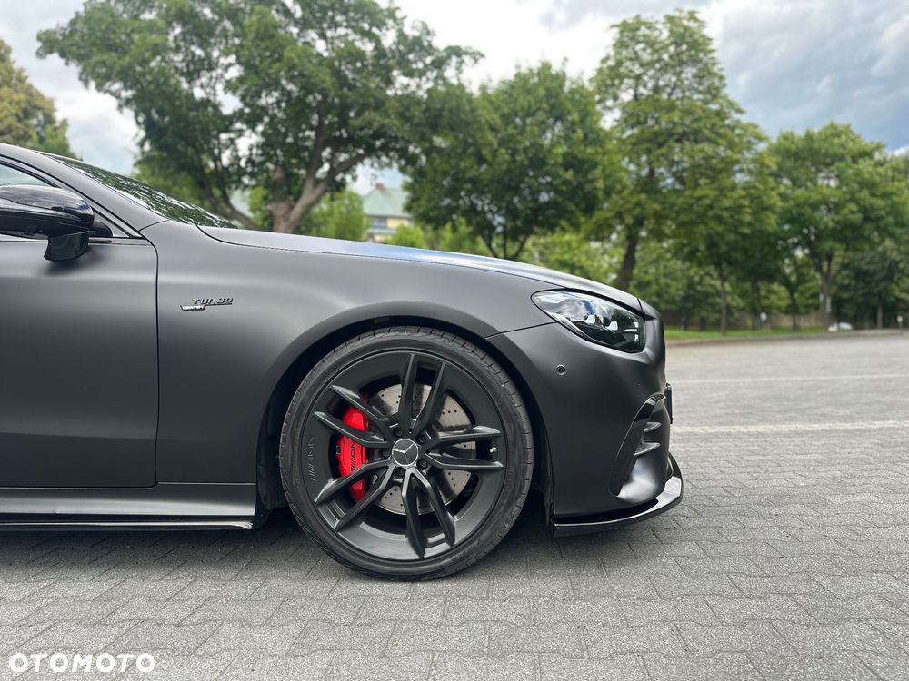 Mercedes-Benz Klasa E AMG 53 4-Matic+ 9G-TRONIC - 29