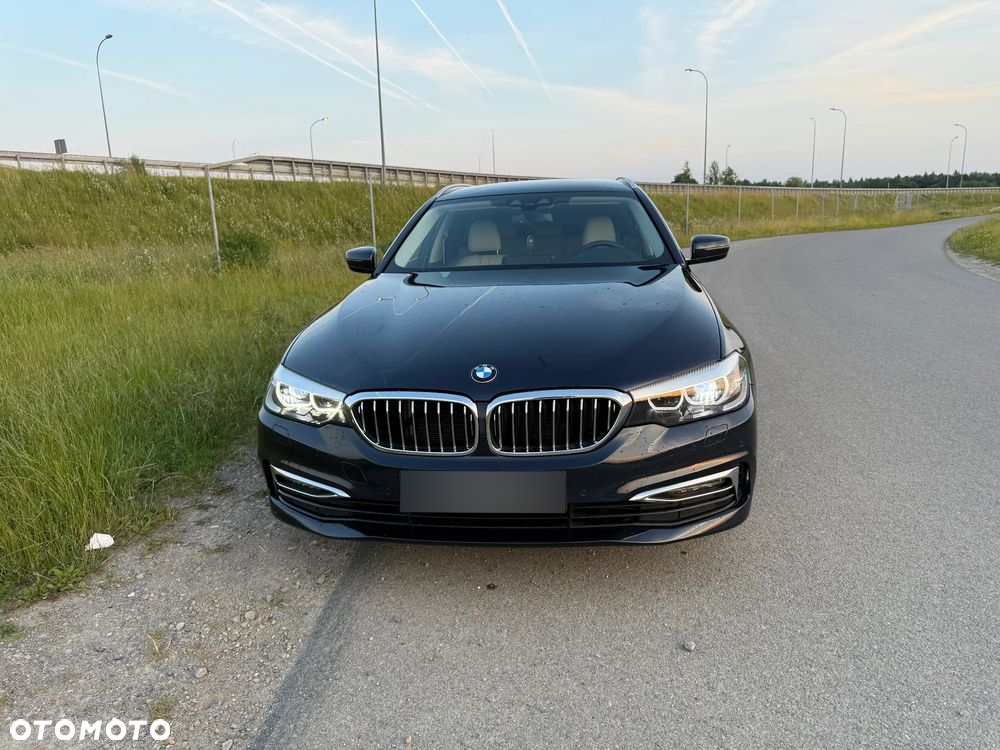 BMW Seria 5 520d Luxury Line - 2