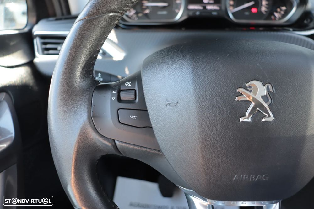 Peugeot 2008 1.2 PureTech Style - 22