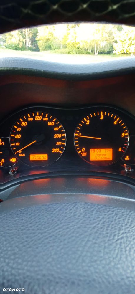Toyota Avensis 2.0 D-4D - 8