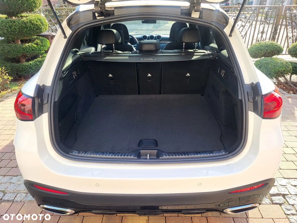 Mercedes-Benz GLC - 21