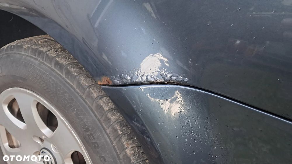 Volkswagen Passat 1.8T - 11