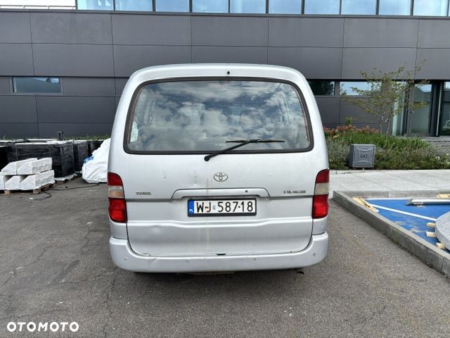 Toyota Hiace - 10