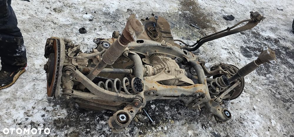 Zawieszenie tylne sanki belka zwrotnica wahacz piasta dyfer półoś Audi A4 B9 A5 3.0 TDI Quattro - 3