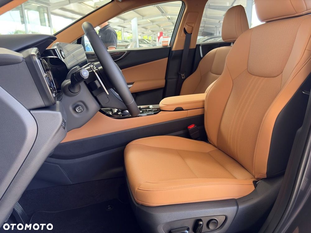 Lexus NX - 11