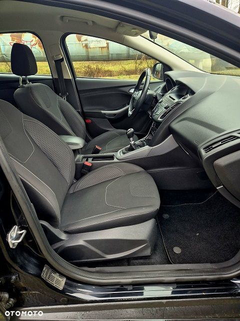Ford Focus - 12