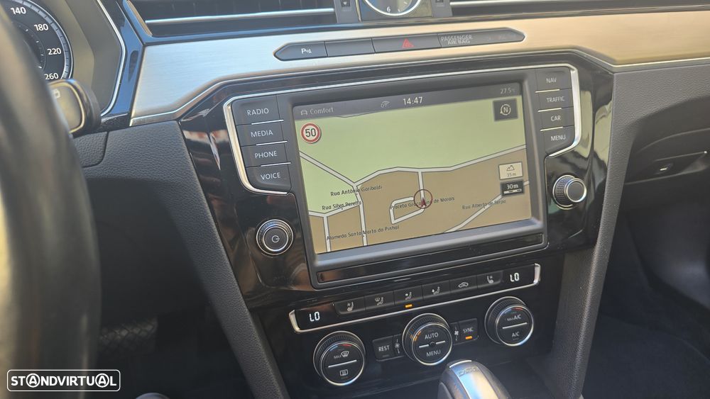 VW Passat Variant 2.0 TDI Highline DSG 4Motion - 39