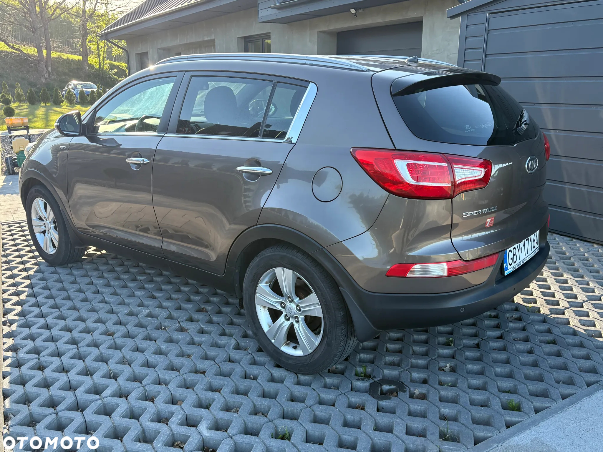 Kia Sportage 2.0 L 2WD - 3