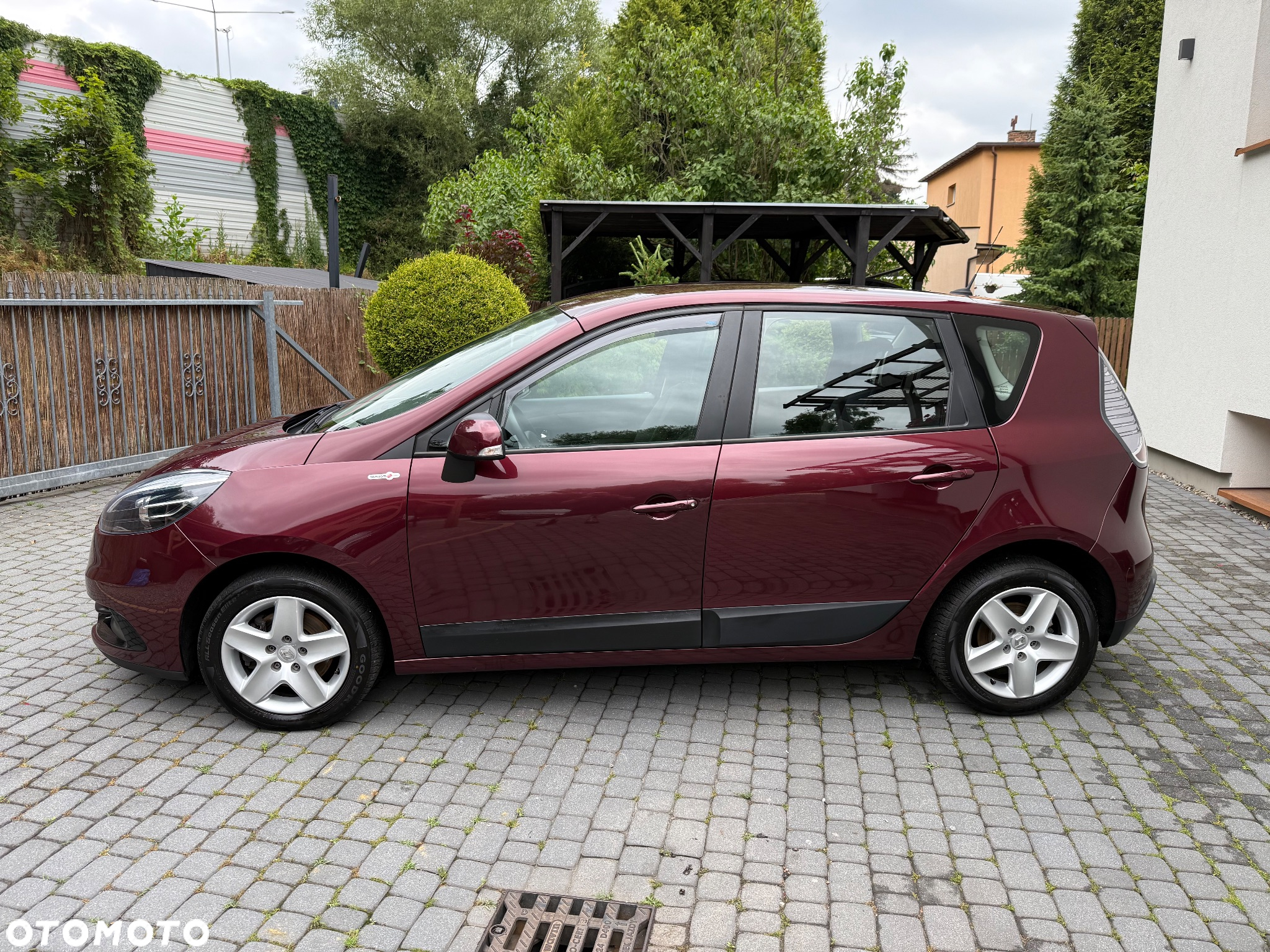 Renault Scenic 1.6 16V 110 TomTom Edition - 9