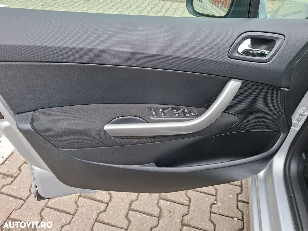 Peugeot 308 120 VTi Allure - 11