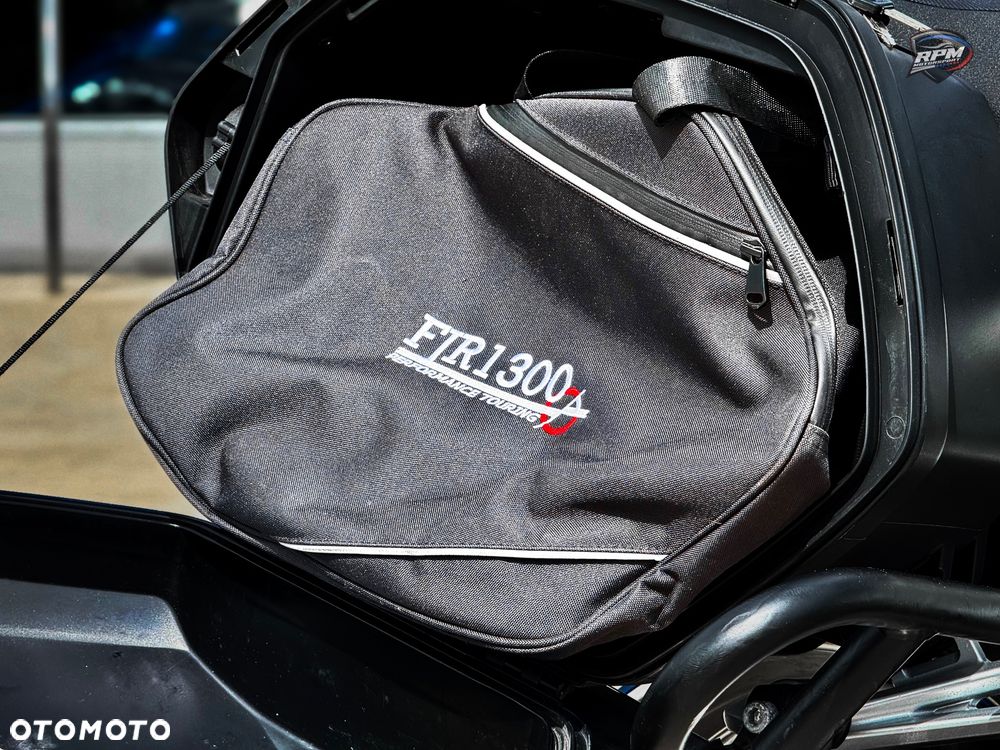 Yamaha FJR - 11