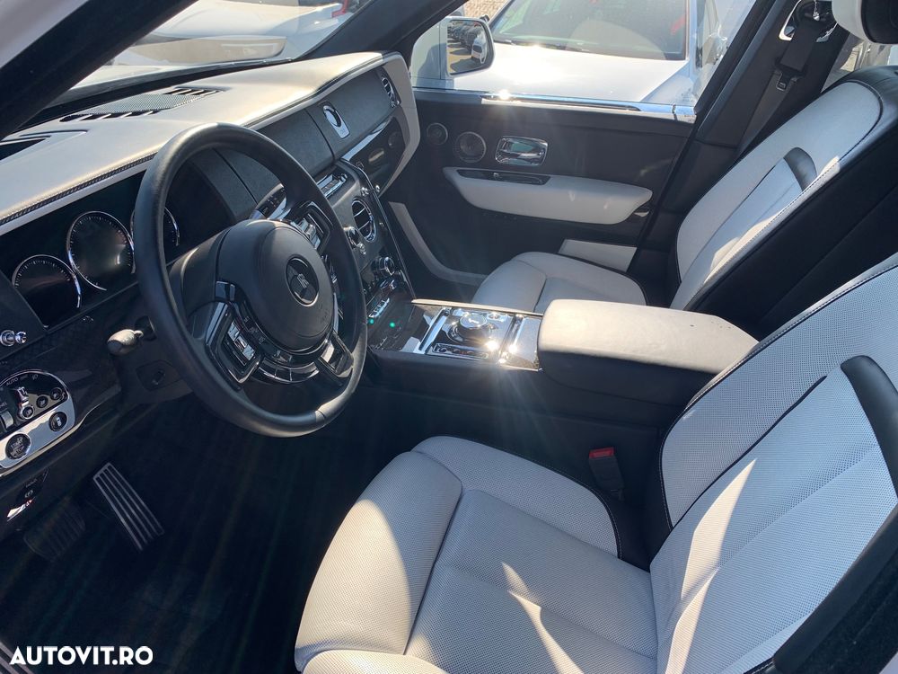 Rolls-Royce Cullinan - 6