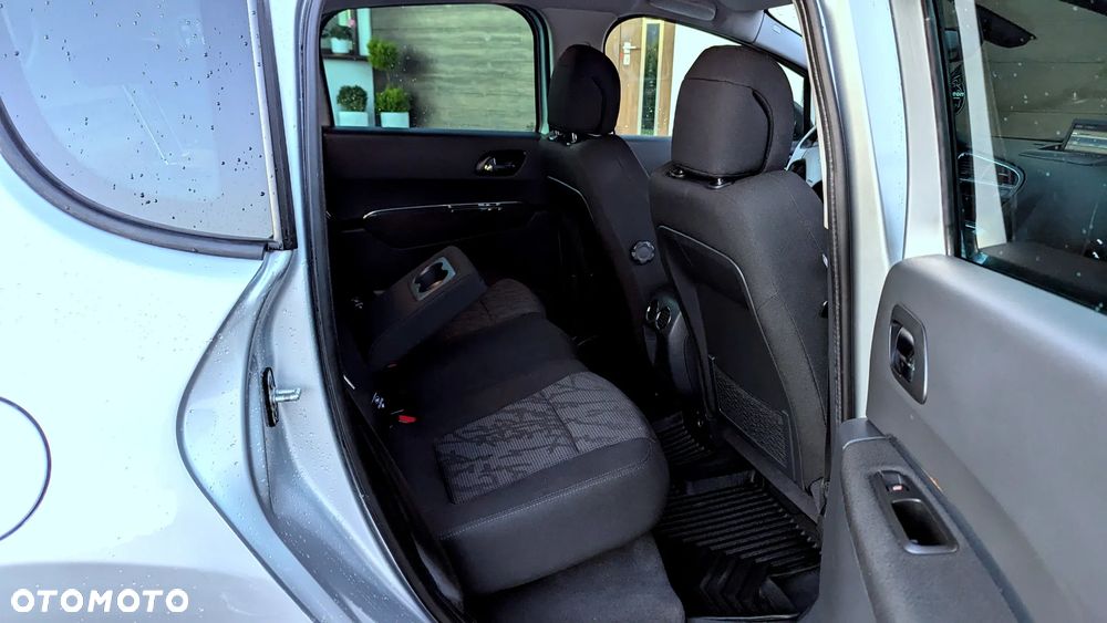 Peugeot 3008 1.6 Premium - 11