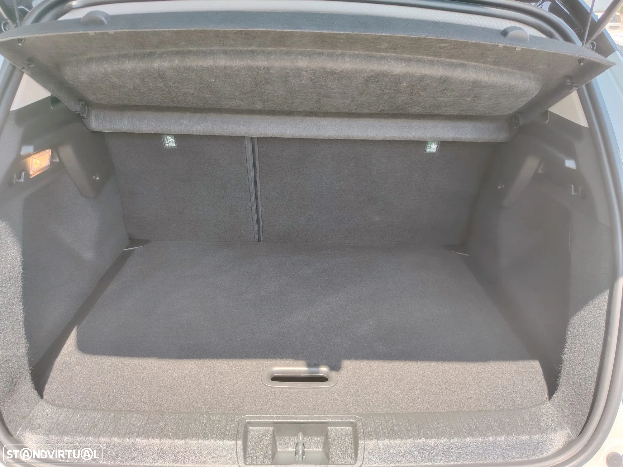 Renault Captur 1.0 TCe Techno Bi-Fuel - 33