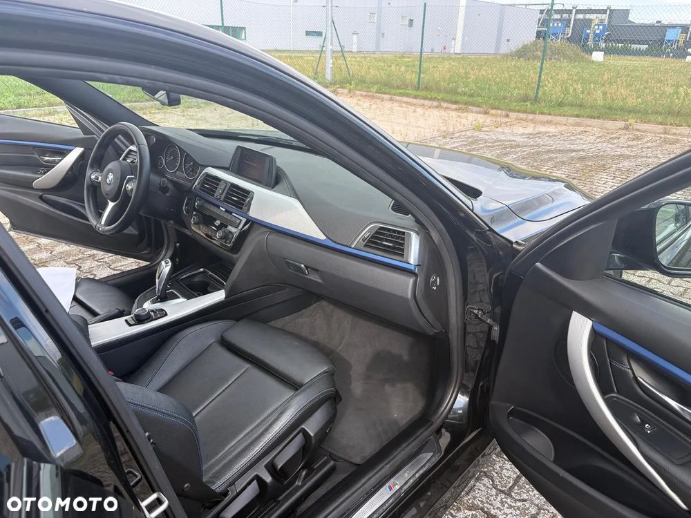 BMW Seria 3 320d M Sport - 13