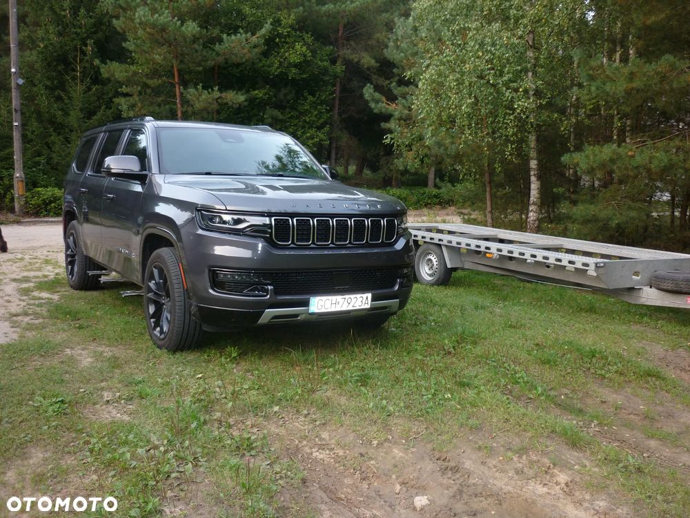 Jeep Wagoneer - 3