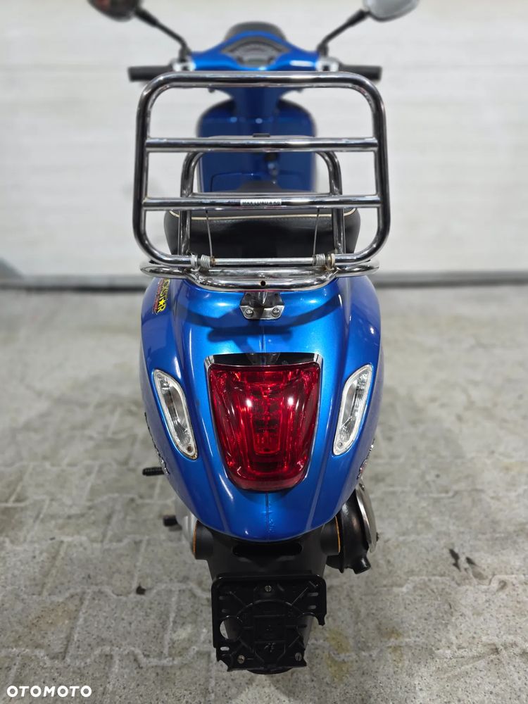Piaggio Vespa - 28
