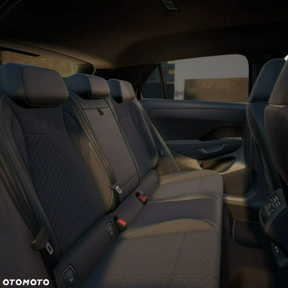 Volkswagen T-Roc - 14