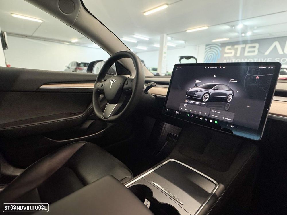 Tesla Model 3 - 7