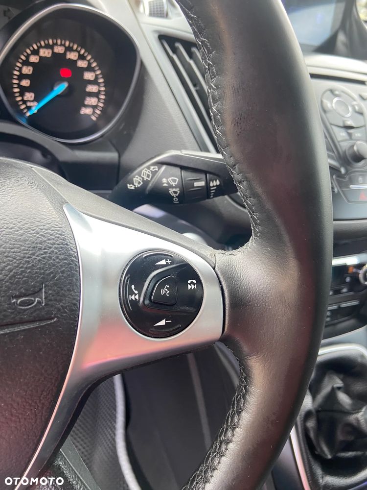 Ford Kuga - 19