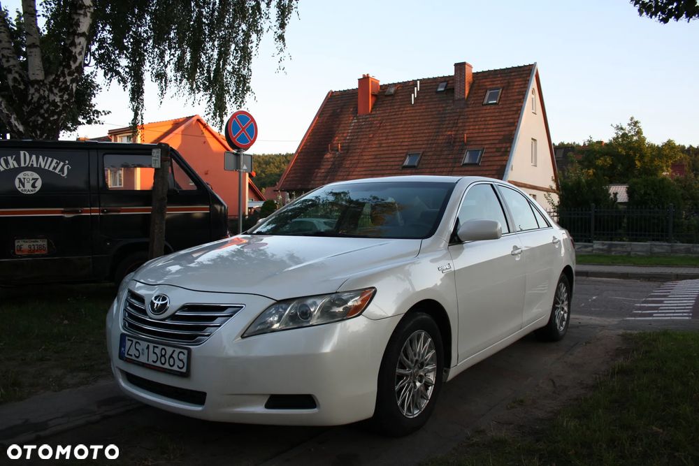 Toyota Camry 2.4 Hybrid - 2