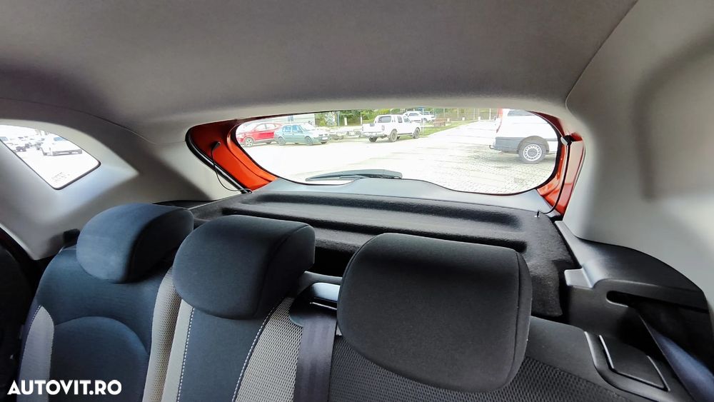 Renault Captur (ENERGY) dCi 90 EDC INTENS - 23