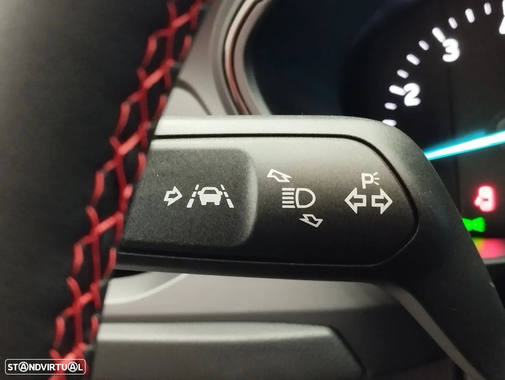 Ford Focus 1.0 EcoBoost MHEV ST-Line - 22