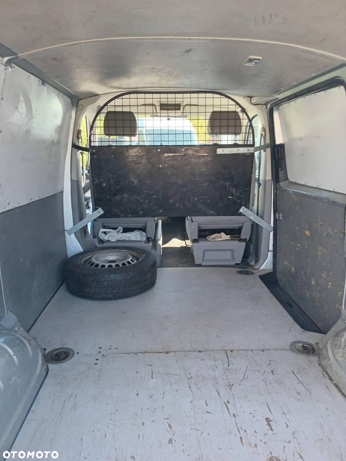 Volkswagen Transporter T5 - 10