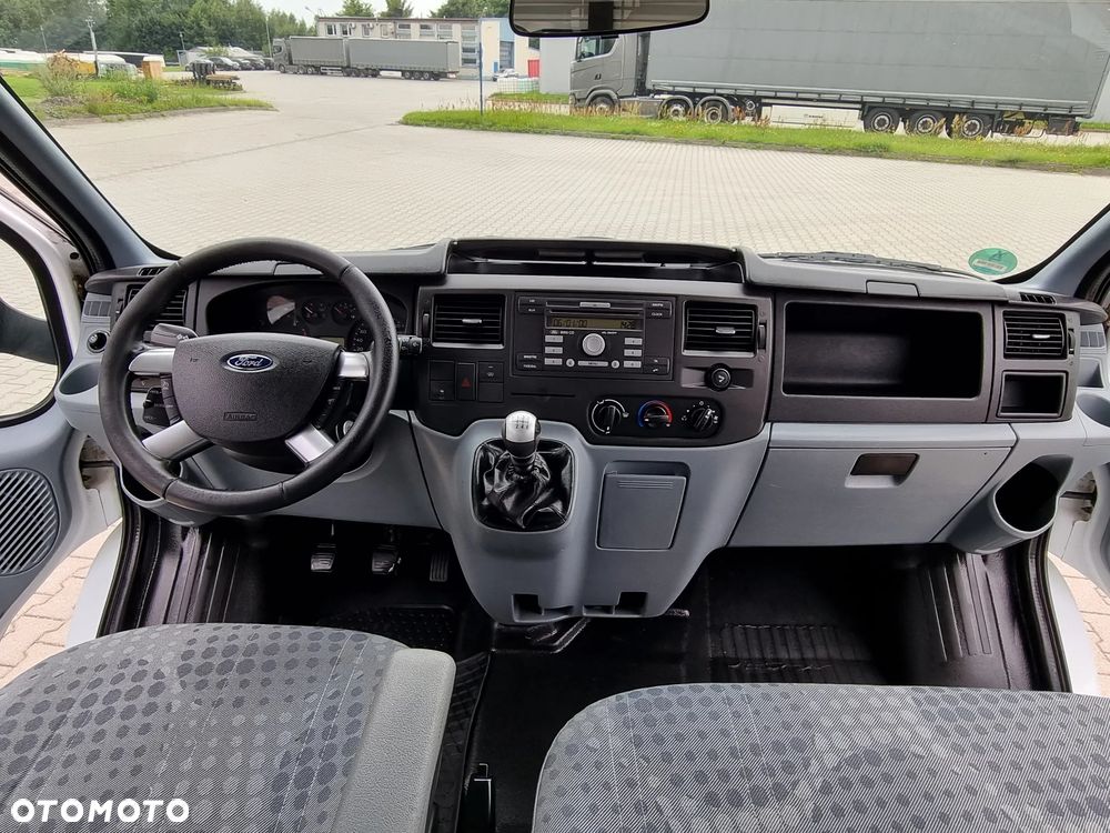 Ford Transit - 23