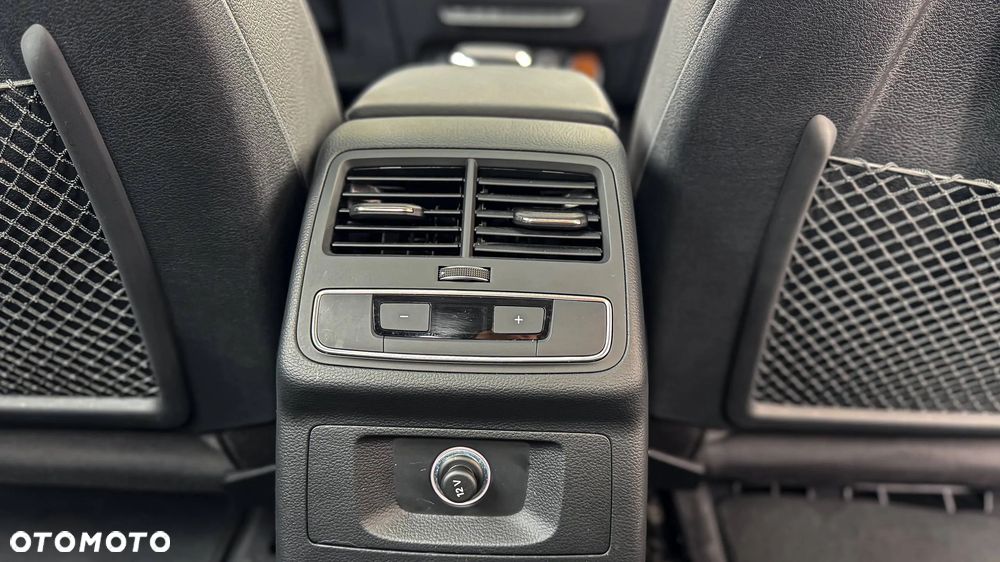 Audi A4 Limousine - 16
