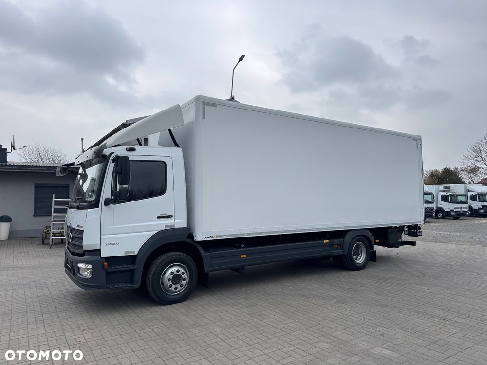 Mercedes-Benz ATEGO - 11