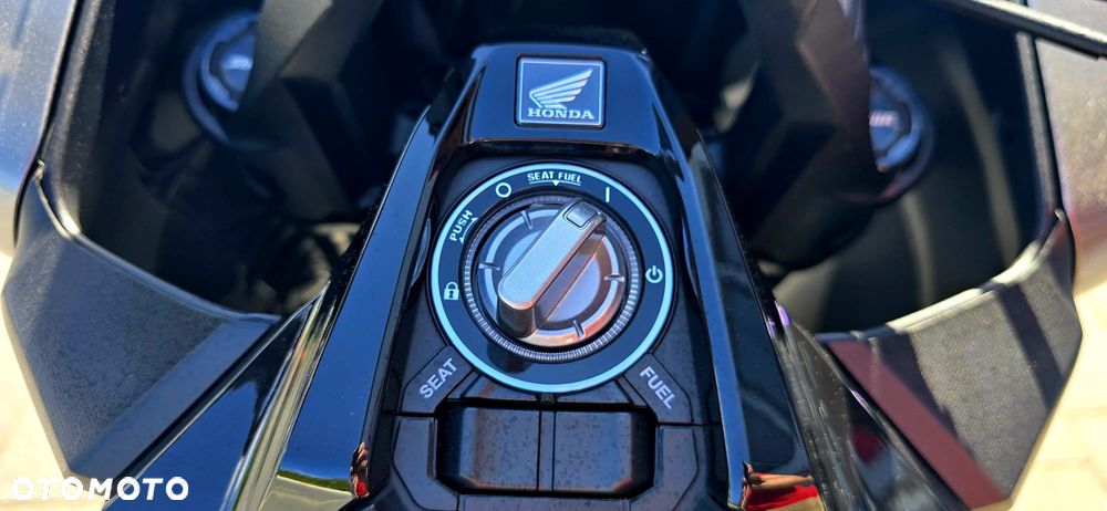 Honda ADV350 - 11