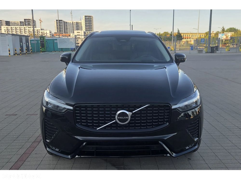 Volvo XC 60 B5 B AWD Ultra Dark - 2