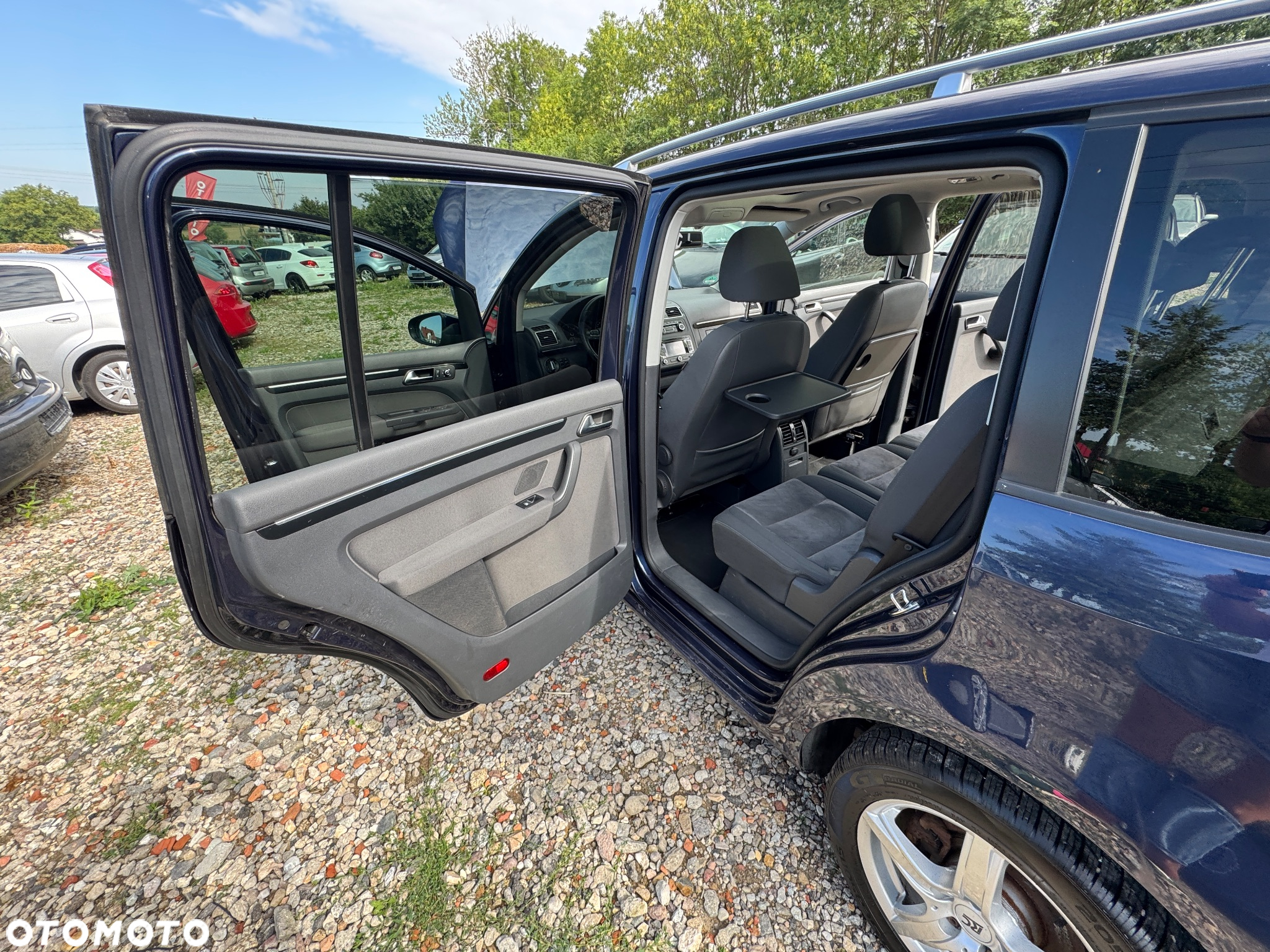 Volkswagen Touran 2.0 TDI DPF Highline - 12