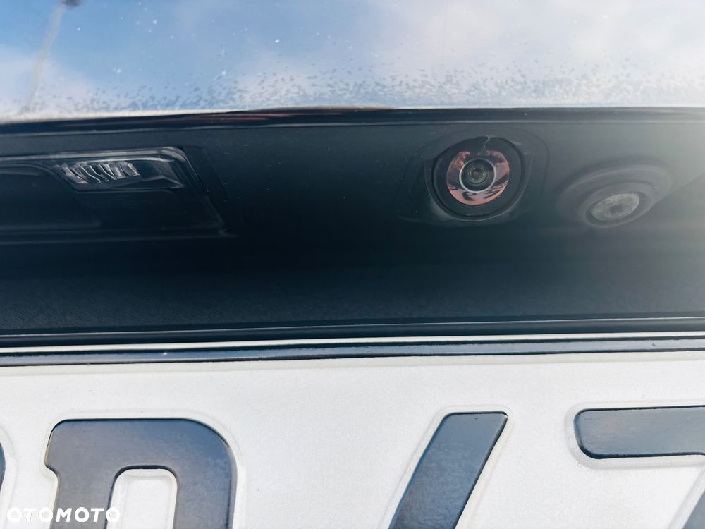 Volvo XC 40 D4 AWD Geartronic R-Design - 18