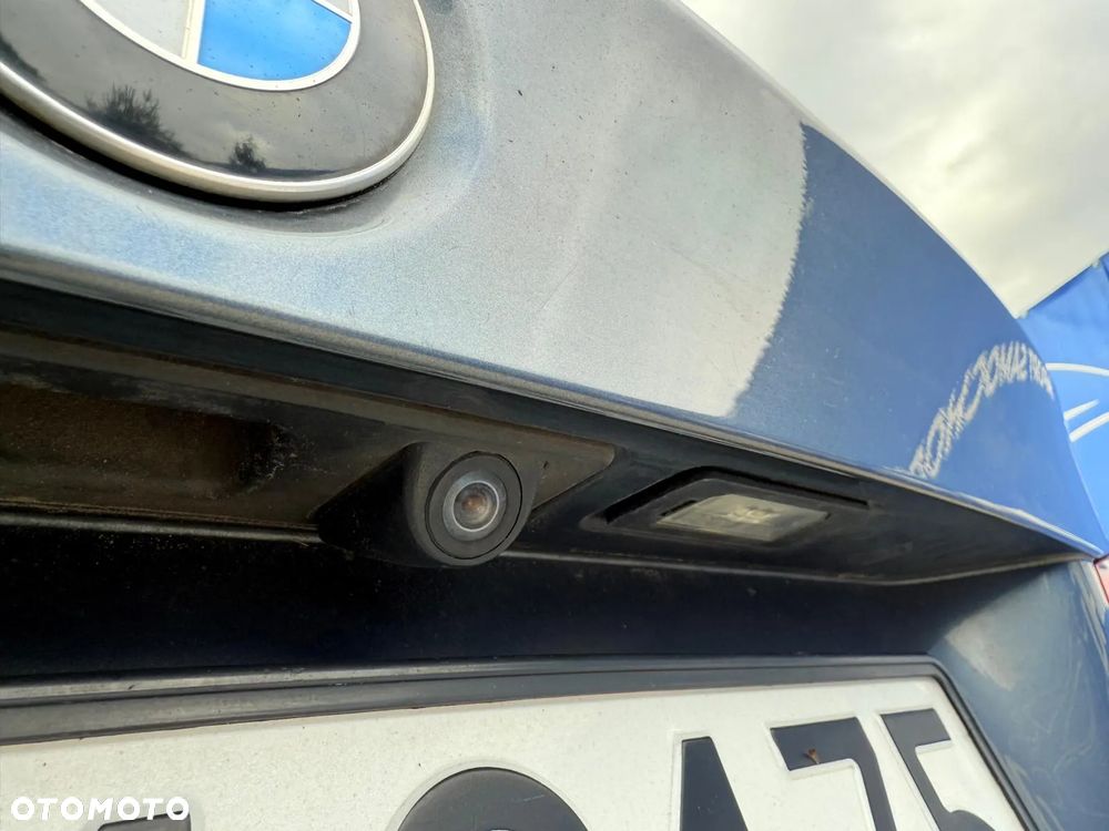 BMW Seria 3 320d Touring - 11