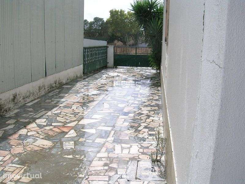 Moradia T3 + várias casas para arrendamento no mesmo lote - Grande imagem: 5/12
