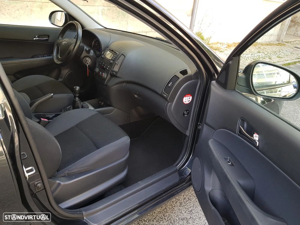 Hyundai i30 CW 1.4 CVVT Blue Comfort - 26