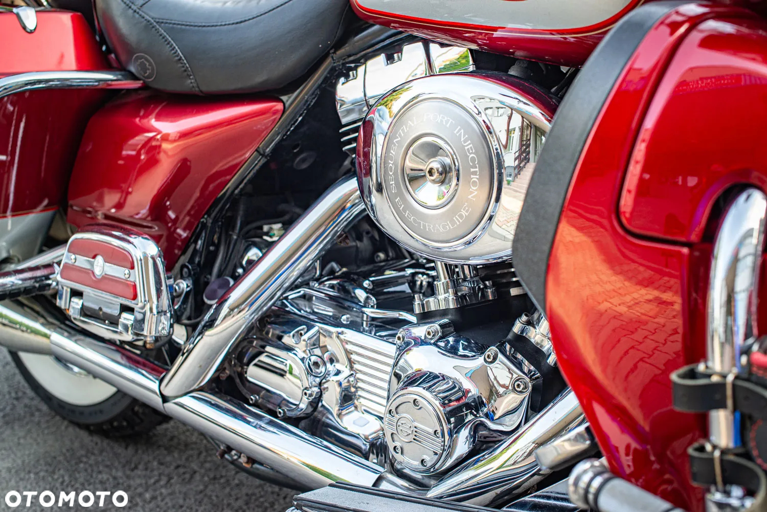 Harley-Davidson FLH Electra Glide - 2