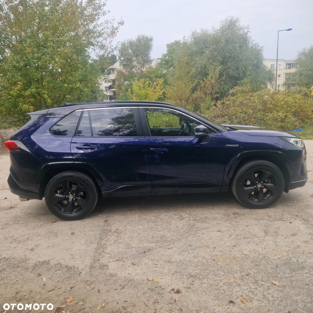 Toyota RAV4 - 6