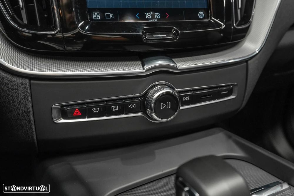 Volvo XC 60 T6 AWD Recharge Plus Bright - 16