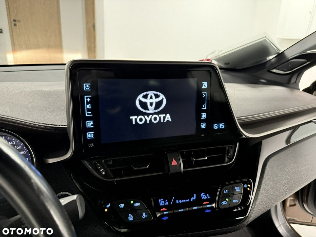 Toyota C-HR 1.2 Turbo Lounge - 41
